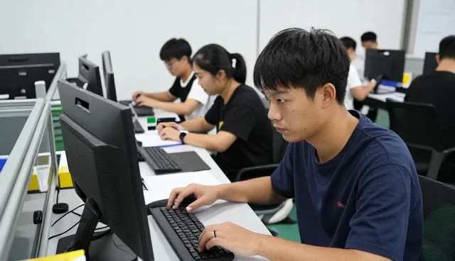 工业园区中的直播运营优势展示
